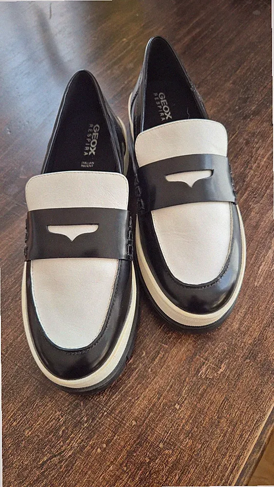 Geox Loafer schwarz‑weiß Gr. 36 – Plateau, moderner stylischer Herbstlook