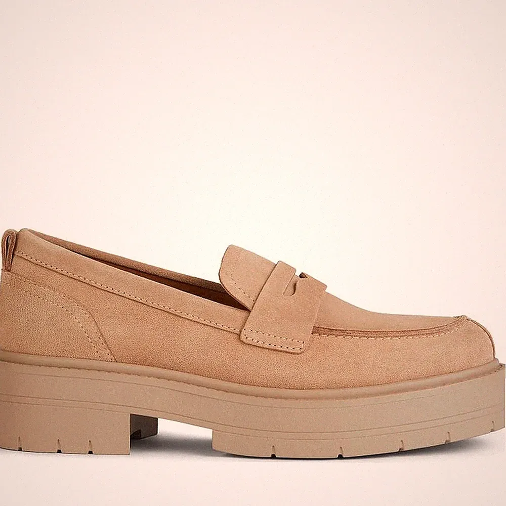 Geox Spherica EC7 Damen Beige Leder Loafer Freizeit D36VDI00022C8191