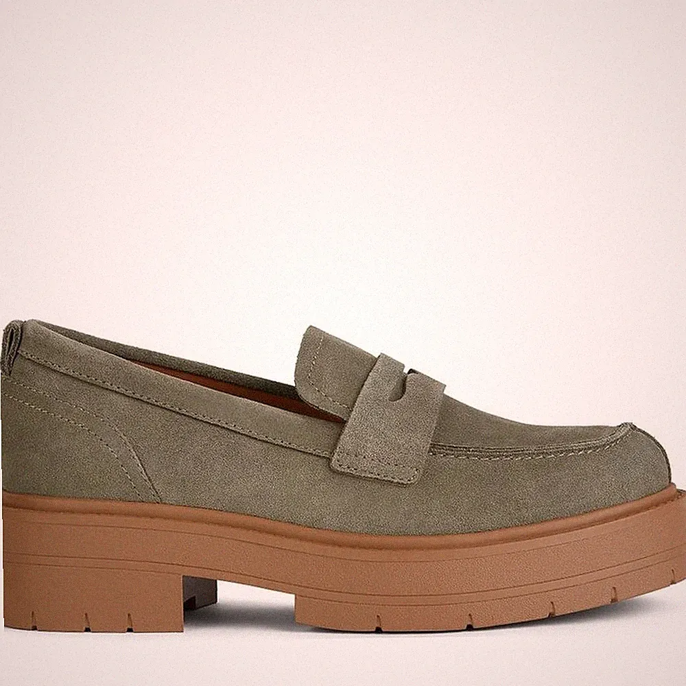 Geox Spherica EC7 Damen Grüne Leder Loafer Freizeit D36VDI00022C3016