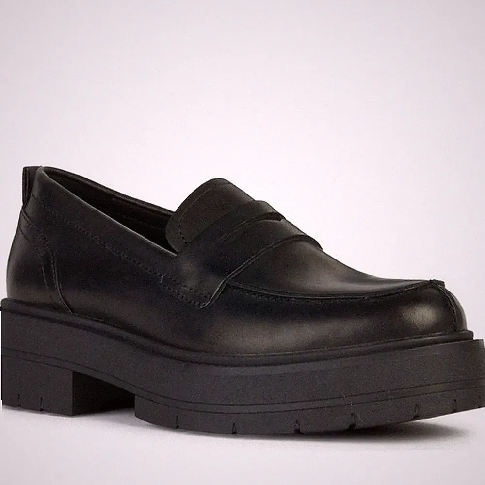 Geox Spherica EC7 Damen Schwarze Leder Loafer Freizeit D36VDI00043C9999