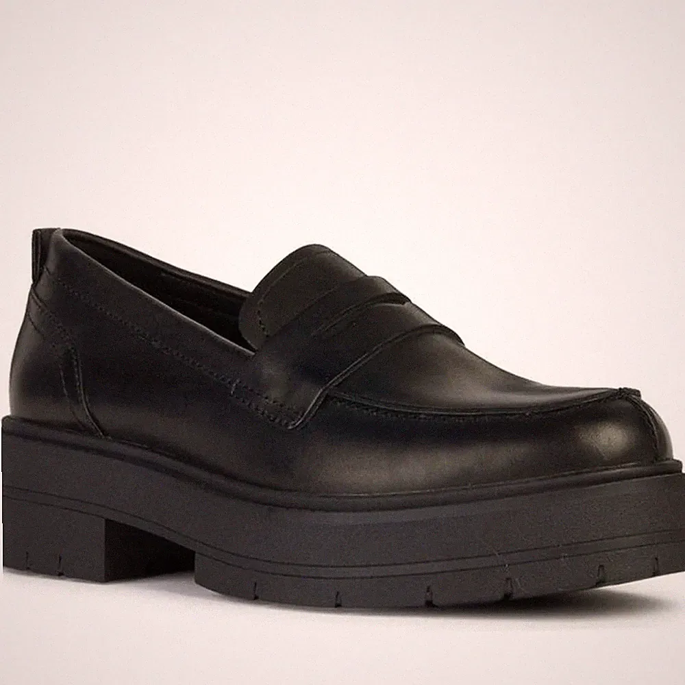 Geox Spherica EC7 Damen Schwarze Leder Loafer Freizeit D36VDI00043C9999