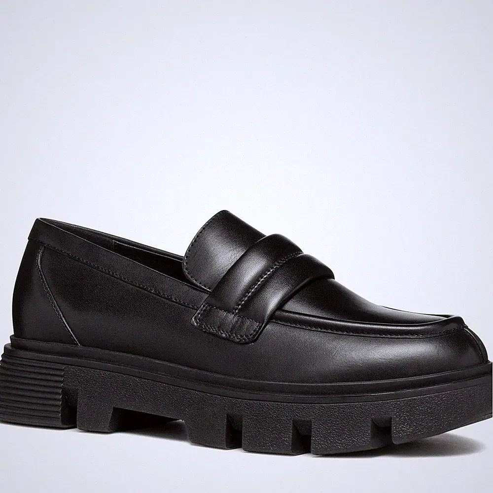 Geox Vilde Damen Schwarze Leder Loafer Freizeit D46UAC00043C9999