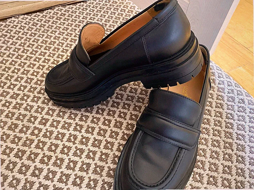 Gianvito Rossi Loafer Slip-On Leder schwarz EU 37 runde Spitze Profilsohle