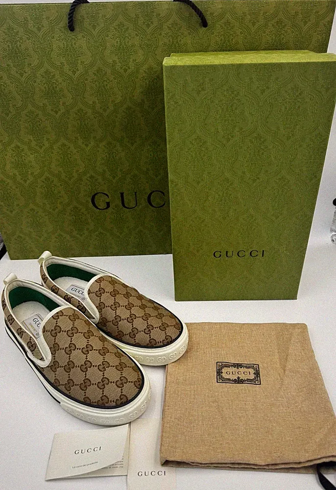 Gucci Canvas Halbschuhe 40 EU, 6 UK Neu Authentic mit Box und Etiketten Logo