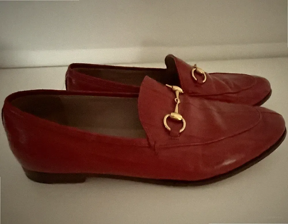 Gucci Damen Slipper Loafer Leder Rot Horsebit-Schnalle Slip-On EU 37,5