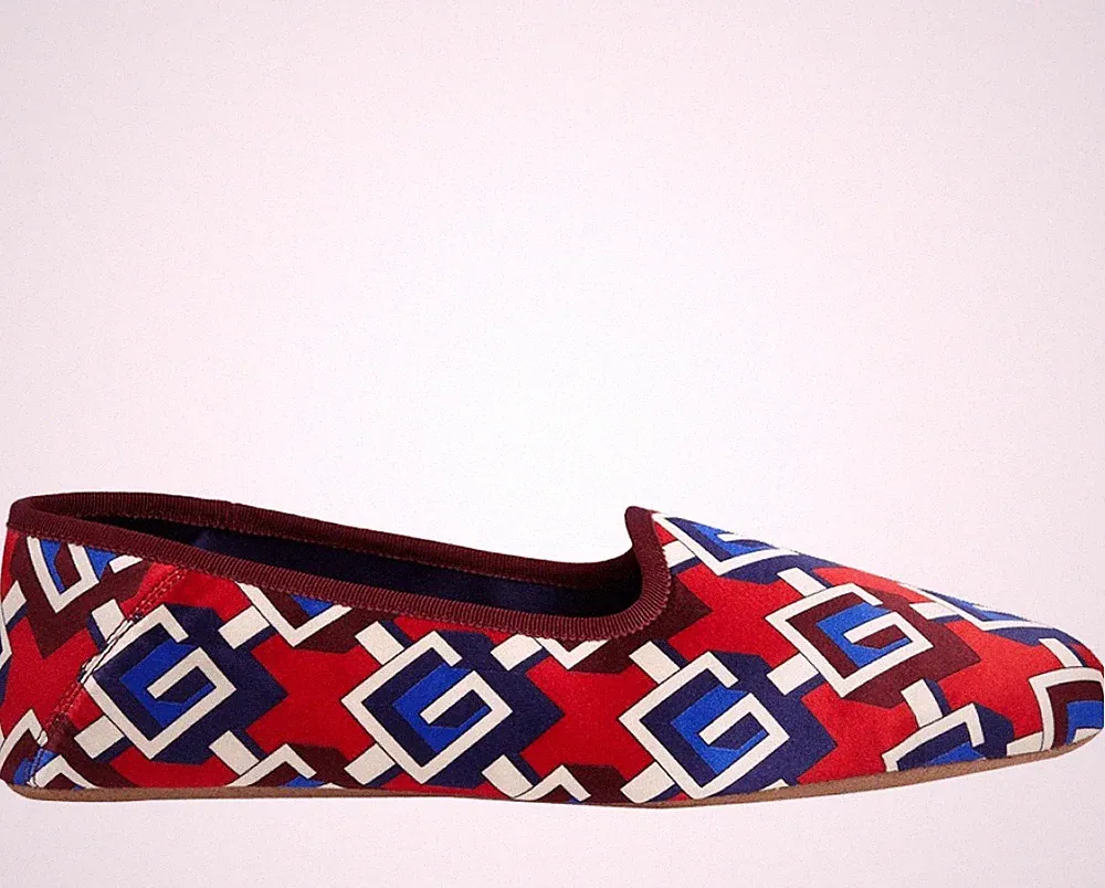 GUCCI GEOMETRIC G PRINT SATIN VOYAGE SLIPPERS HAUSSCHUHE HERREN 66286820T106499
