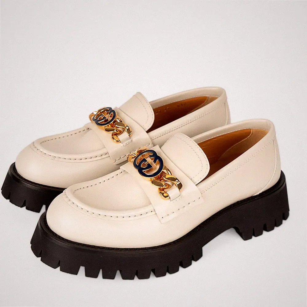 Gucci Leder Chain Loafer Weiß Damen US 7 EU 37