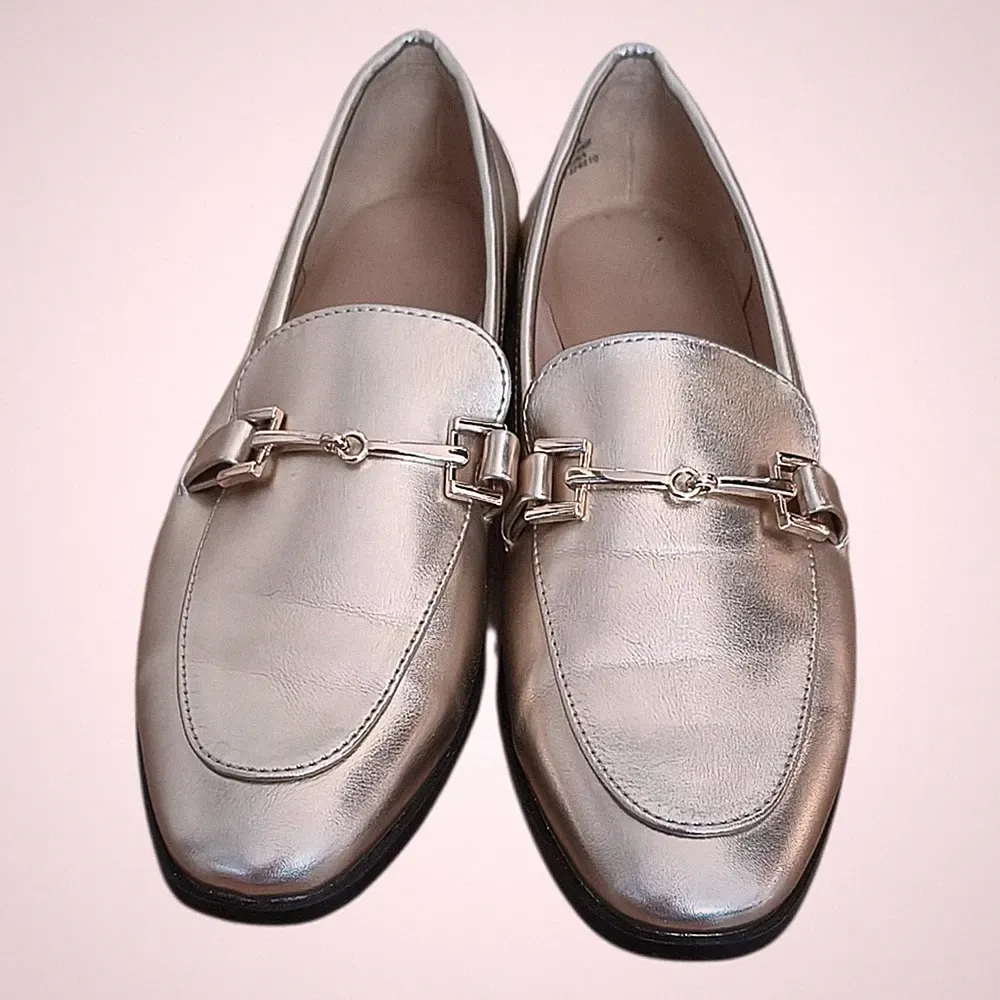 H&M Loafer Gr. 35 Gold Schnalle flach Elegant Slipper TOP Zustand Ballerina