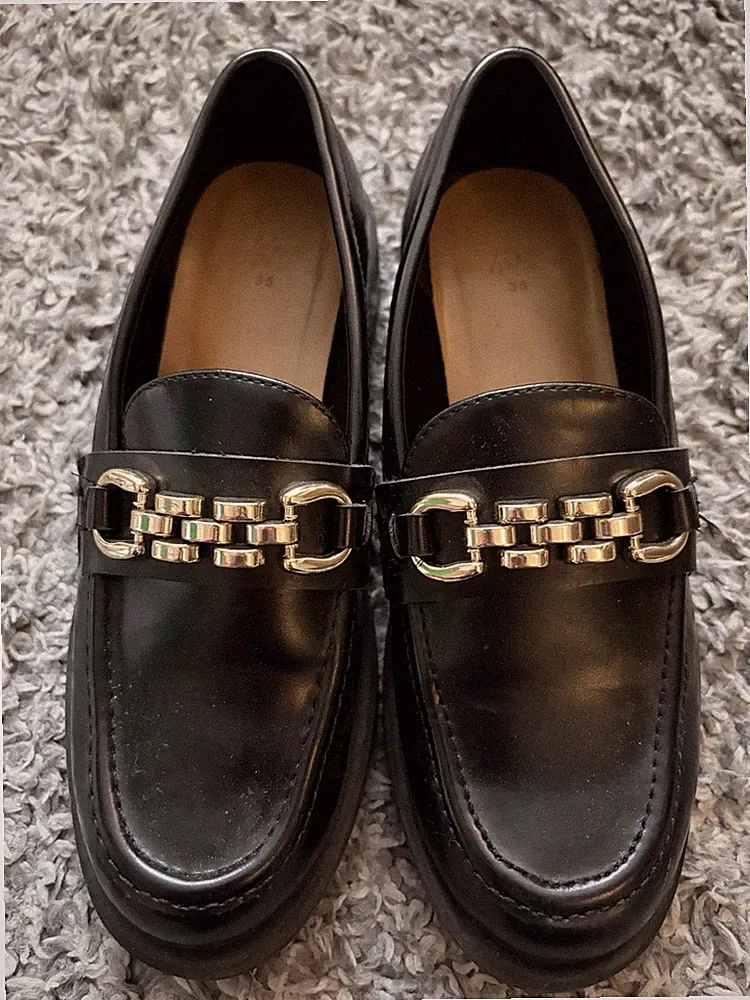 Unisex Loafer mit Kette