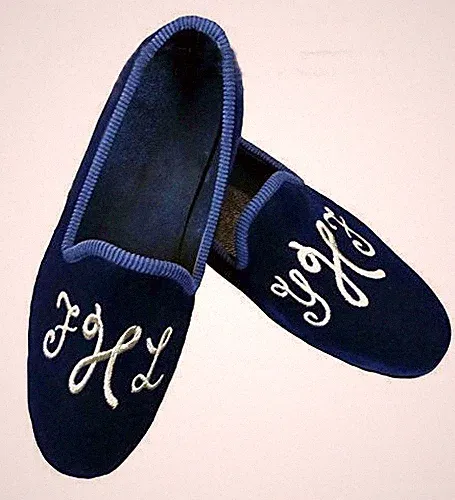 Handarbeit Hausschuhe bestickt Halbschuhe blau Samt silber Motiv Schuhe Herren