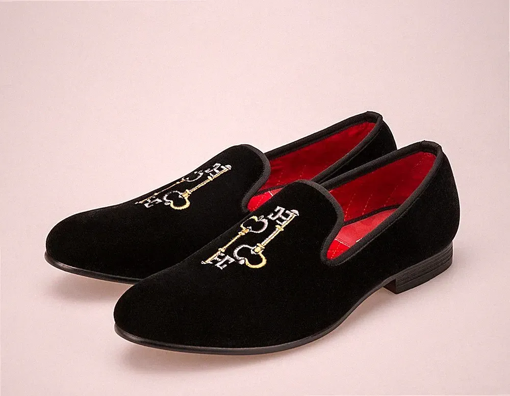Handarbeit Schlüssel Stickerei Männer Samt Slipper Männer Übergröße Halbschuhe Männer Flats