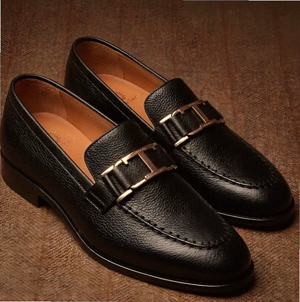 Handgefertigte Herren-Mokassins aus reinem schwarzem Leder - elegante Halbschuhe