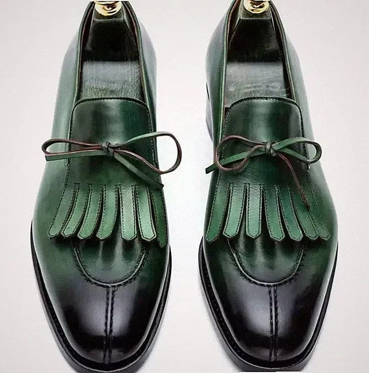 Handgefertigte Oxford Echtleder grüne Slipper elegante Fransen Halbschuhe Schuhe für Männer