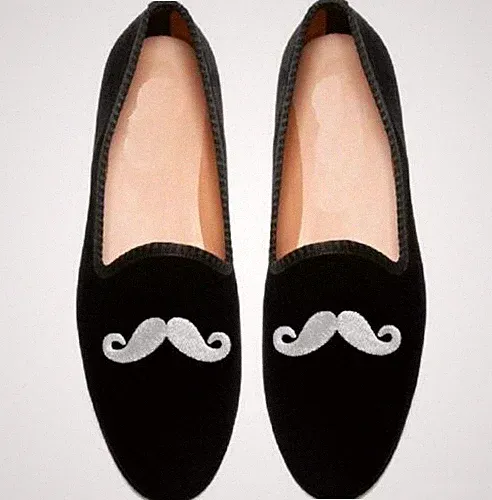 Handgefertigte silberne Stickerei schwarz Samt Leder Halbschuh Slipper Männer Party Schuhe
