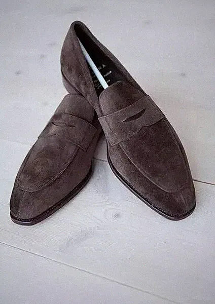 Handgefertigte Wildleder Leder braun formell Mokassin Slipper elegante Halbschuhe Schuhe für Männer