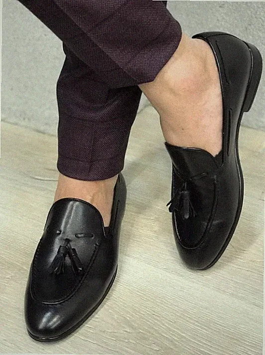 Handmade Men Black leather Loafer, Men Black Penny Loafer, Men Tassels mocassins