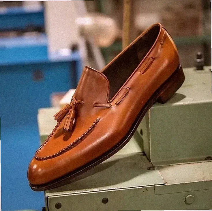 Handmade Men's Brown Tassel Loafer Narrow Toe Original Leather Loafer Shoes