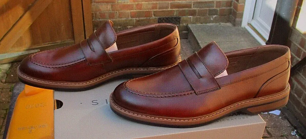 Herren Clarks Smart Loafer Stil Slipper Formelle Schuhe Aldwin Step Last One UK 7,5