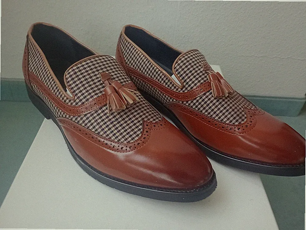 Herren-Halbschuhe Tassel-Loafer mit cognac Lederkappen 42