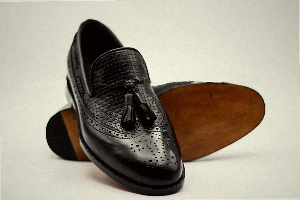 Herren Handgefertigte Schuhe Schwarz Leder Brogue Budapester Slipper Quaste Formell Halbschuhe