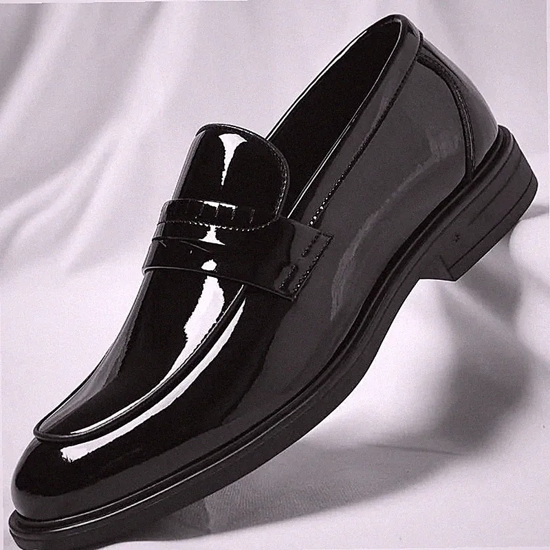 Herren Halbschuhe schwarz glänzend elegant Penny Loafer Slipper Absatz 3 cm PN542