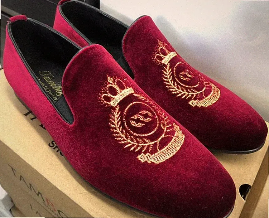 Herren Samt Slipper Bordeaux Mokassin Loafers Herrenschuhe König Krone Bestickt