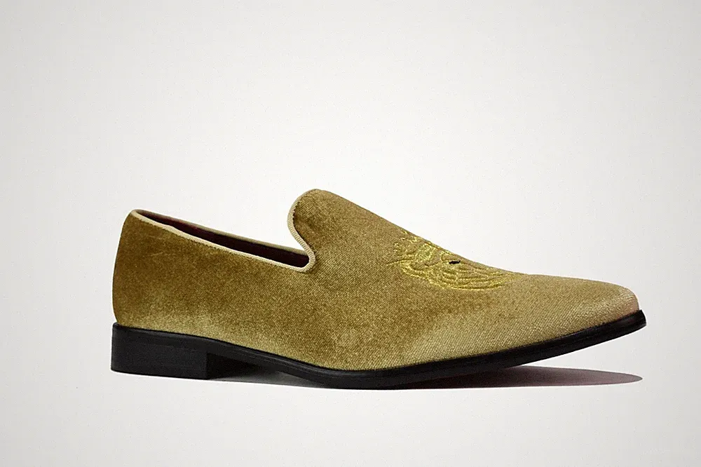 HERREN SCHWARZ HALBSCHUHE LÖWENKOPF BESTICKT SLIPPER GOLD SAMT SCHUHE GRÖßE UK 6–11