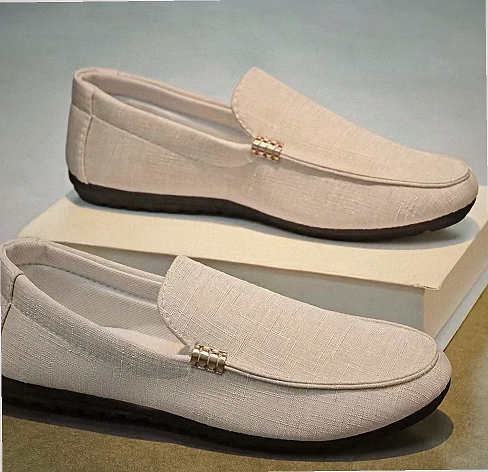 Herren Slipper Slip-On Freizeitschuh EU 42 beige kariert Stoff Metallakzent