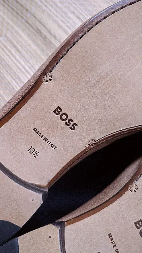 Hugo Boss Halbschuhe Soho, Vollleder, Made in Italy, Metall vorne Logoleiste 10,5UK