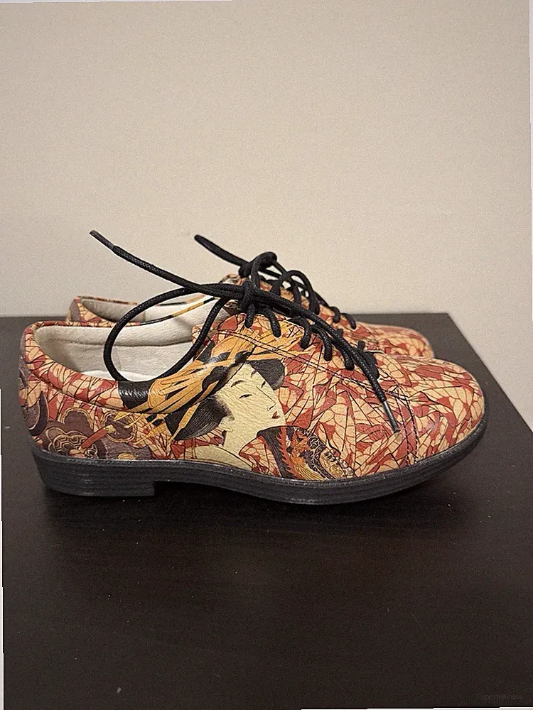 Icon Wearable Art Golf Shoe Womens Size 6 EUC