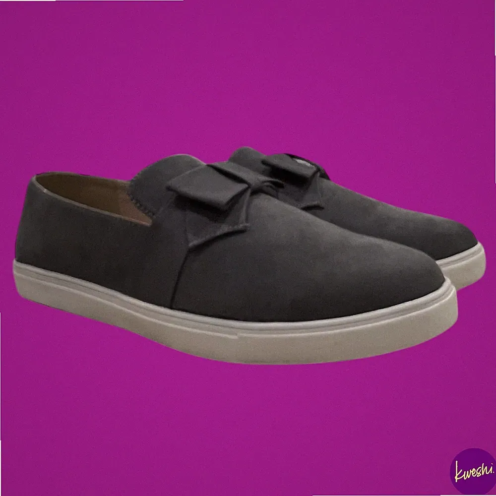 J.D. Williams Damen Slipper Freizeitschuhe, extra weit EEE, grau, UK 9 | EU 42