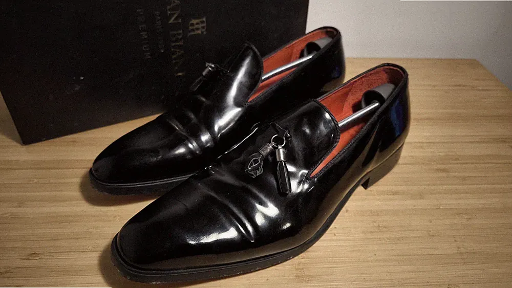 Jean Biani Premium Herrenschuhe, Lackleder Loafer mit Zieranhänger - Größe 44,5