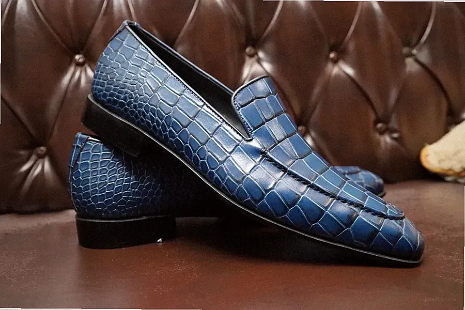 Kaufen Sie handgefertigte Mokassin-Schuhe aus blauem Alligator-Texturleder, form