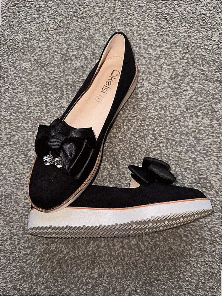 Kelsi Damenschuhe Größe 4 schwarz Loafer-Stil Wildleder-Slipper Strass Urlaub