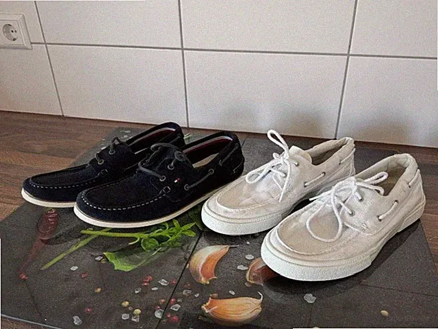 Konvolut Herren Bootsschuhe, Mokkasins, Timberland&Hilfinger Gr.42
