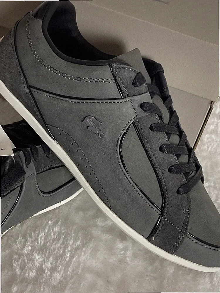 Lacoste Leder Sneaker Schuhe 37 / 4 total schönes Design NEU