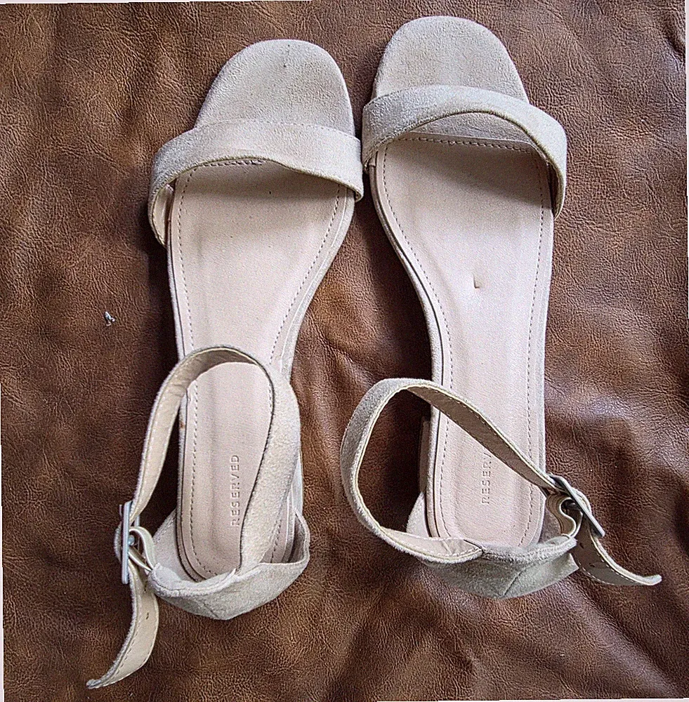 Ladies Shoe From Sandal,slippers and Loafers.