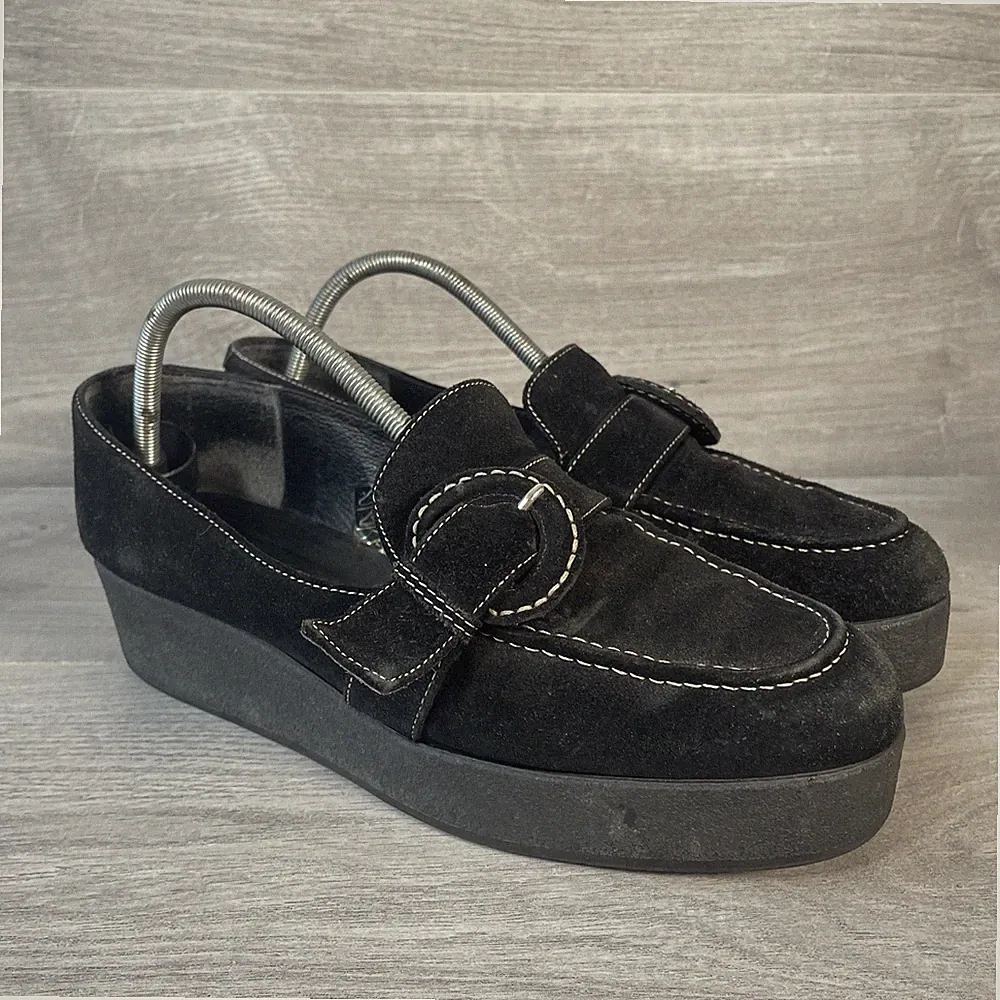 LK Bennett Damenschuhe schwarz UK-Größe 6,5 EU 40 Wildleder Schnalle Loafer Schuh klobig