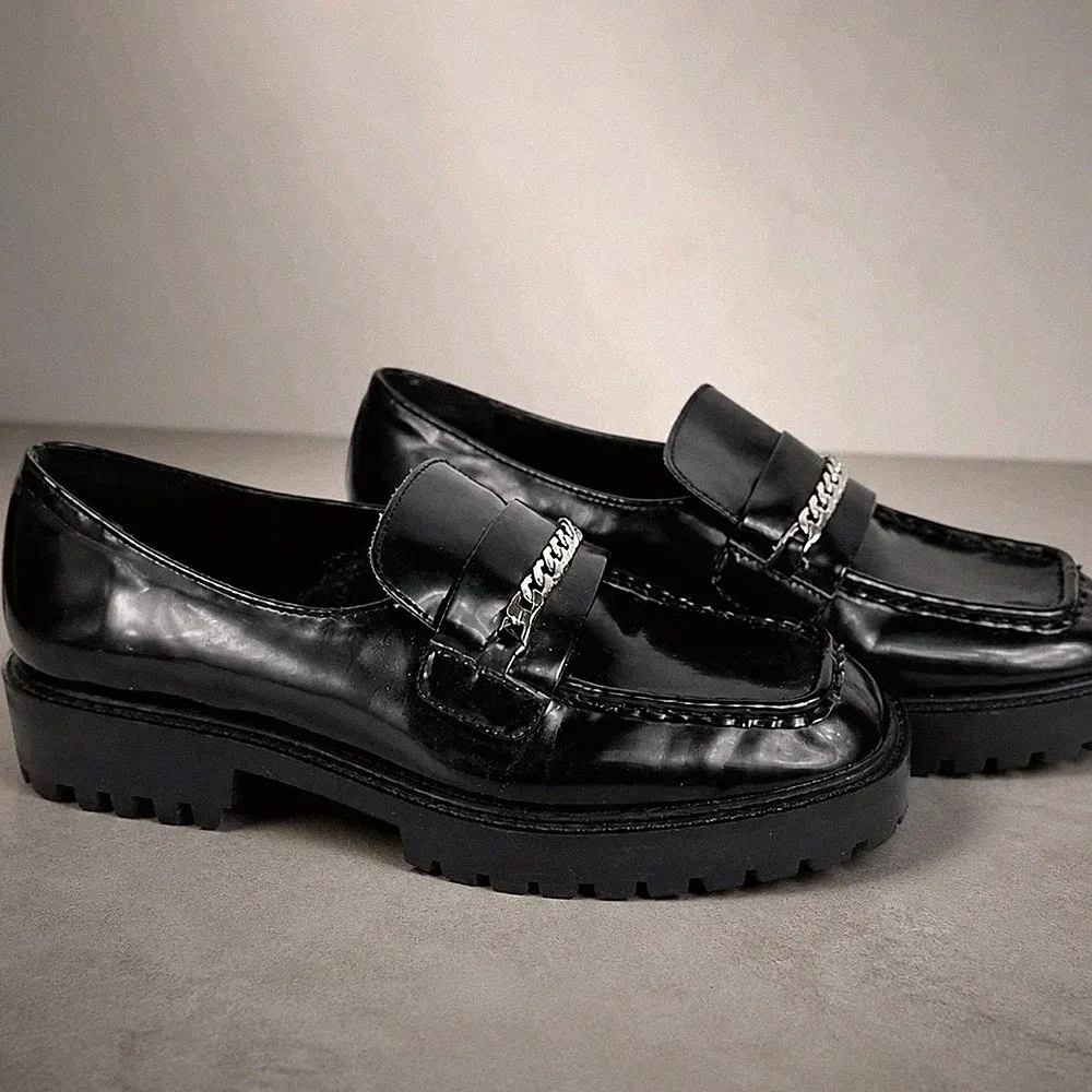 London Rebel Black Chunky Loafer UK 4 EU 37 Chain Detail Lack Plateau Schuhe