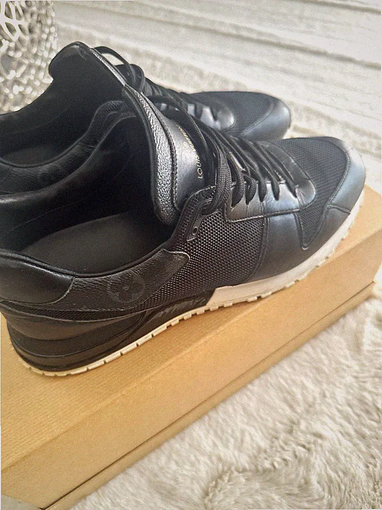 Louis Vuitton Herren Sportschuh Sneaker Low Top Schnürung 42 schwarz/weiß Logo