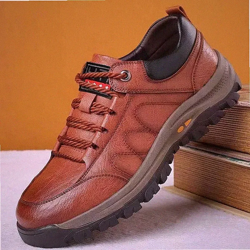 Luxusschuhe der Marke Casual Slip auf formellen italienischen Halbschuhen...