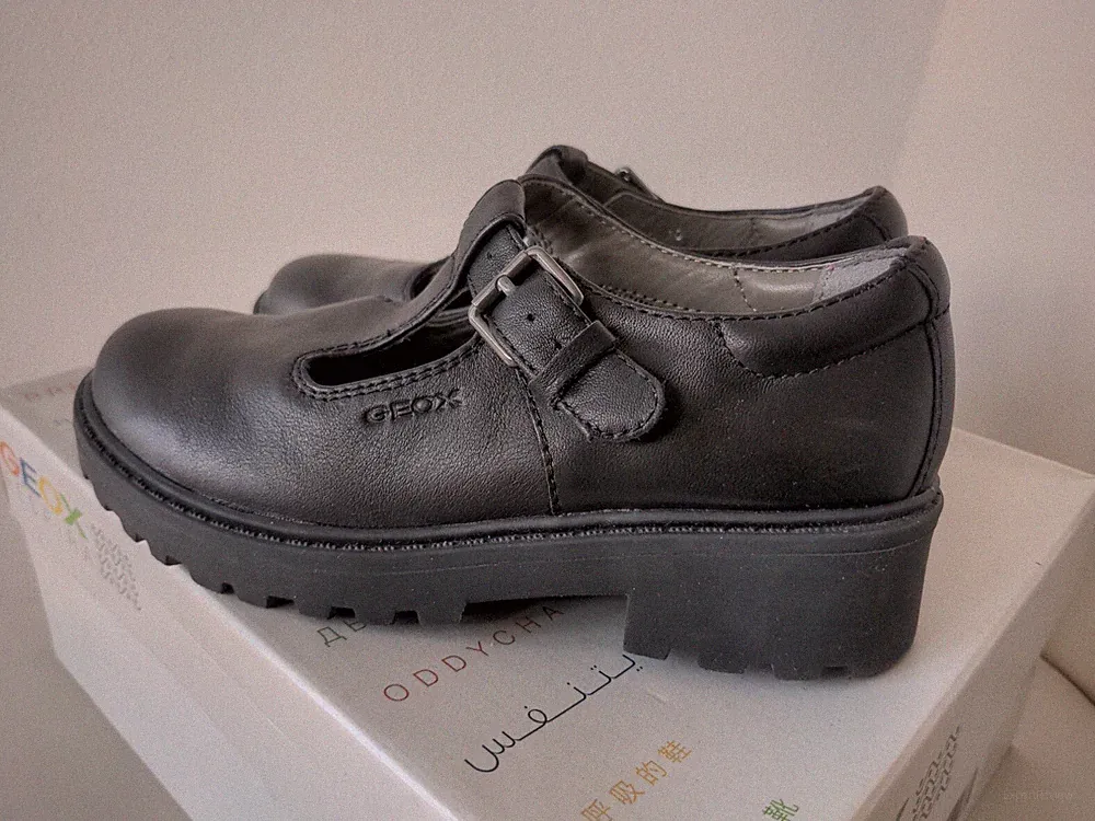 Mädchen GEOX Casey Leder Schuhe Echtleder Loafer Oxford Schuhe Gr. 30 neuwertig