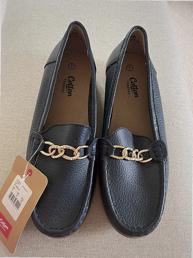 Marineblaue Cotton Traders Leder Halbschuhe glitzernder Kettenbesatz Größe 7