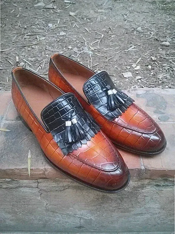 Maßgeschneiderte handgefertigte Loafer-Mokassin-Quastenschuhe aus reinem schwarz