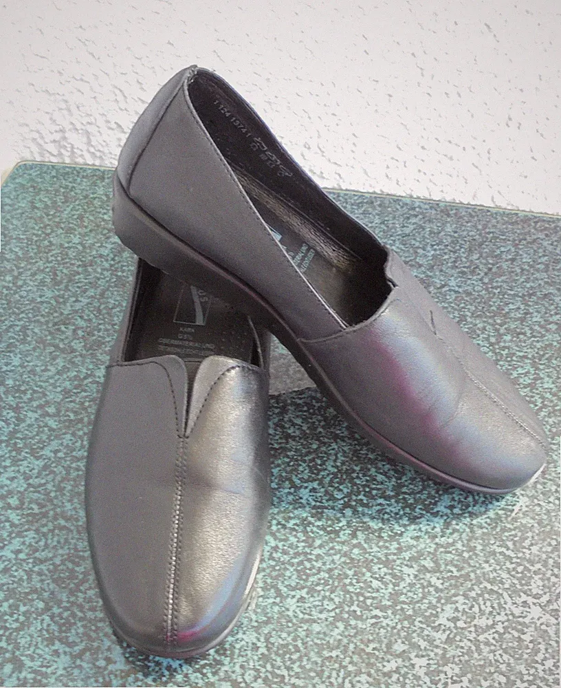 MEDICUS Kara Damen Slipper Loafer Leder flache Sommerschuhe schwarz 5,5 38,5
