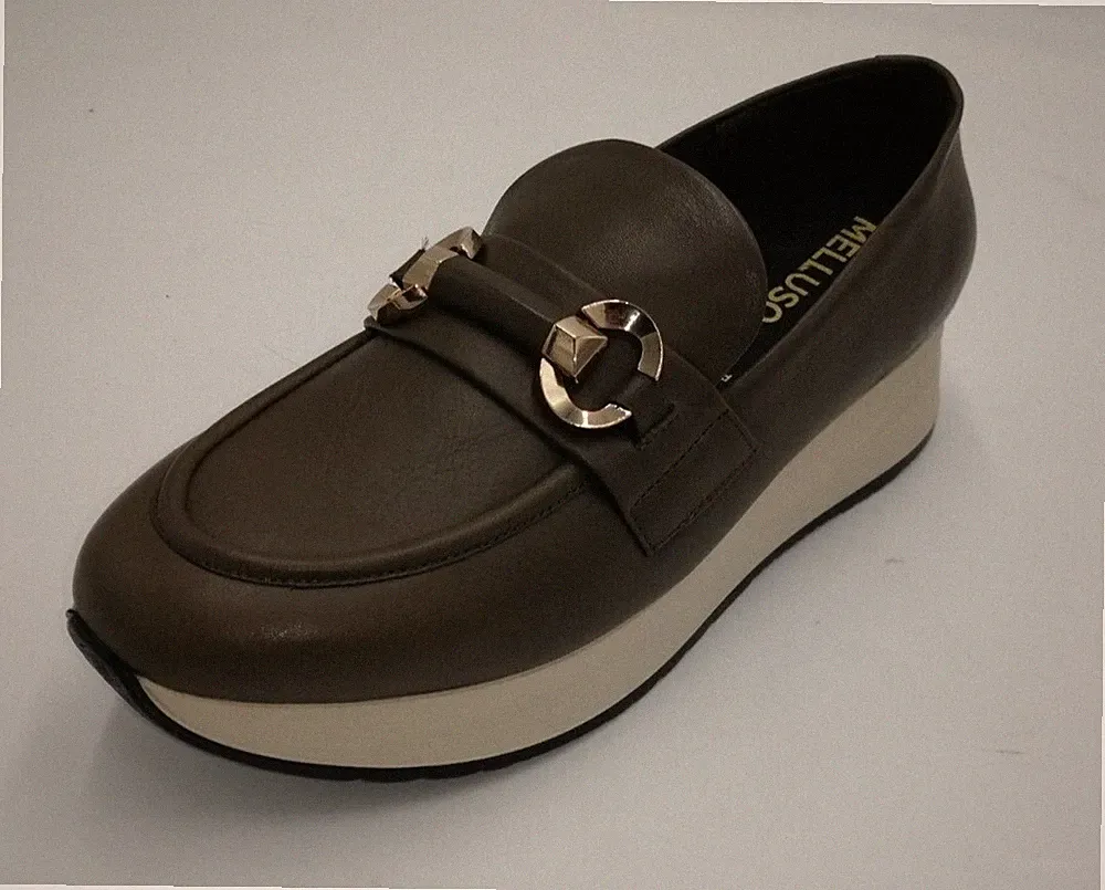 Melluso Damen Halbschuhe Leder mit Kettenzubehör Farbe Unterholz R25077
