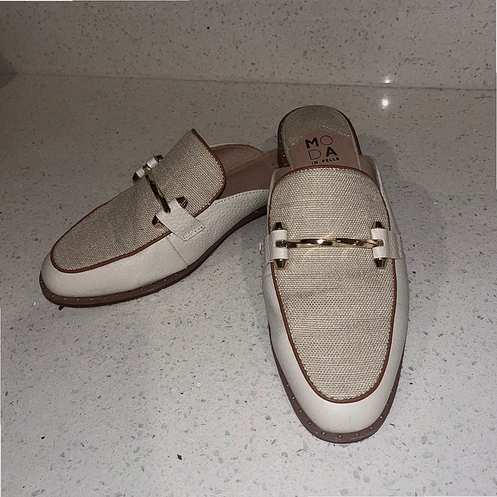 Moda in Pelle Ellajean Halbschuhe Sliders UK 4 EU 37 beige natur hellbraun fabelhaft sehr guter Zustand A9