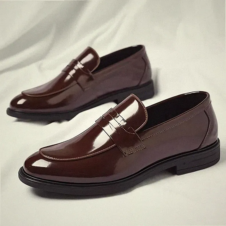 Herren Halbschuhe braun glänzend elegant Penny Loafer Slipper Absatz 3 cm PN542