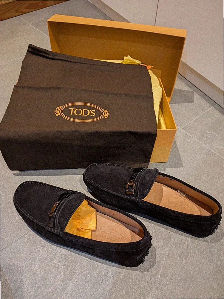 Mokassins Loafers TOD‘S schwarz, Nabuk Wildleder mit Karton, UK 6.5