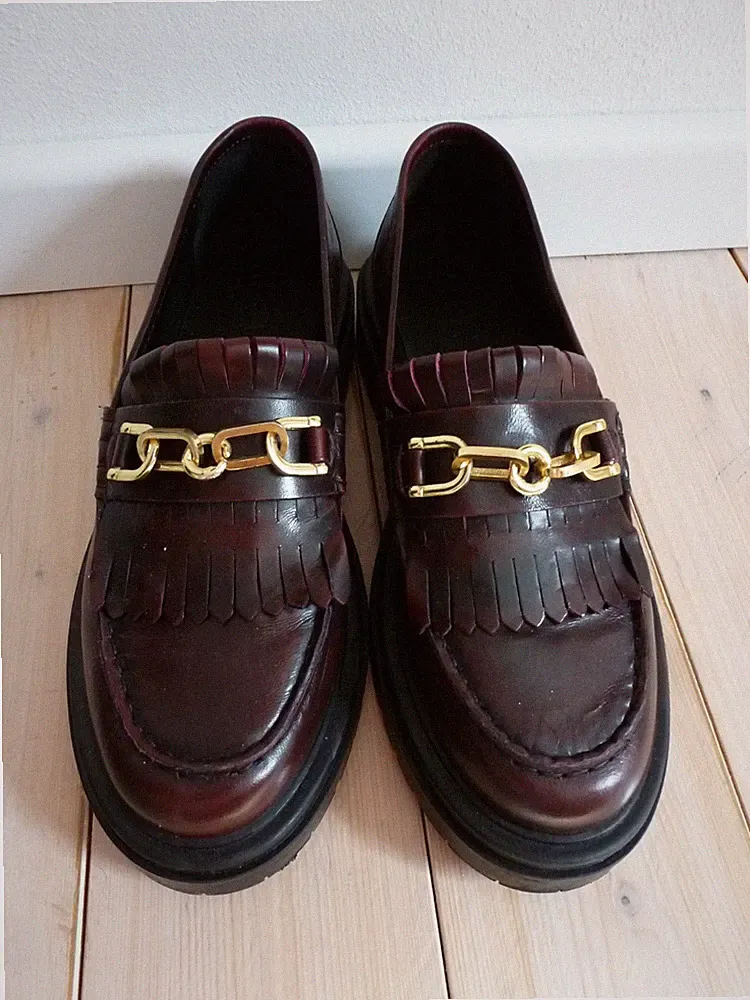 Mokkasins/Loafer Größe 39 bordeaux sehr schön neuwertig.